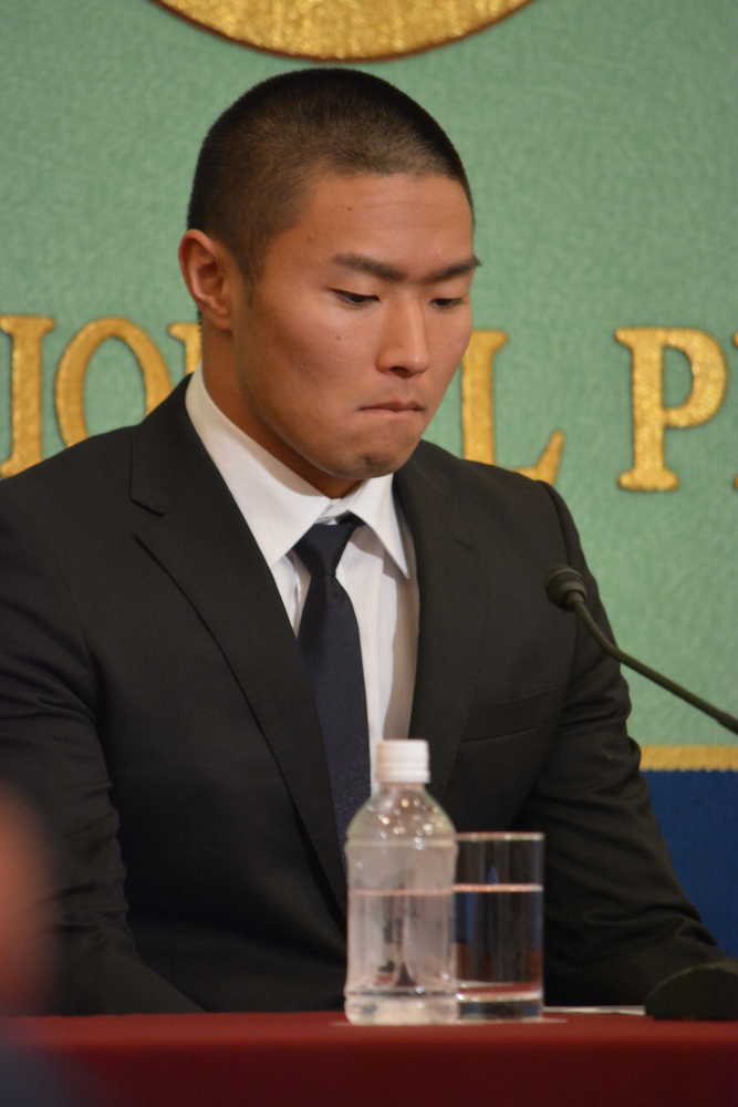 米国でもレアケースの記者会見　日大・宮川選手の重い決断