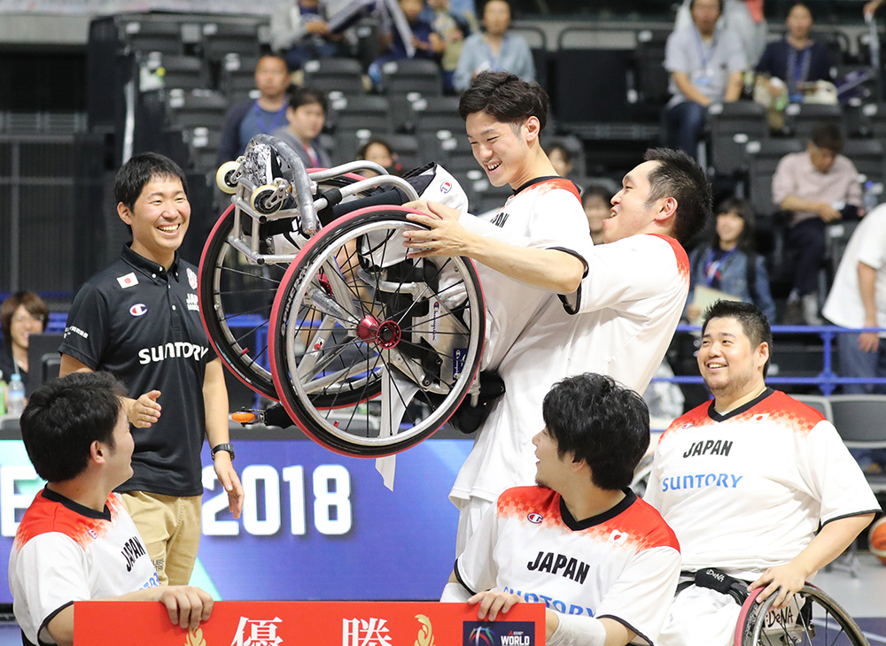 車いすバスケ古沢拓也　日本初パラリンピック表彰台へ海外挑戦へ　夢へと続く放物線