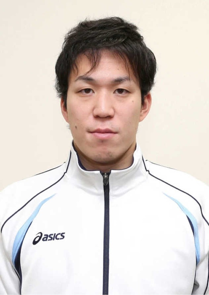 男子１００メートル平泳ぎ日本新記録で優勝した小関也朱篤