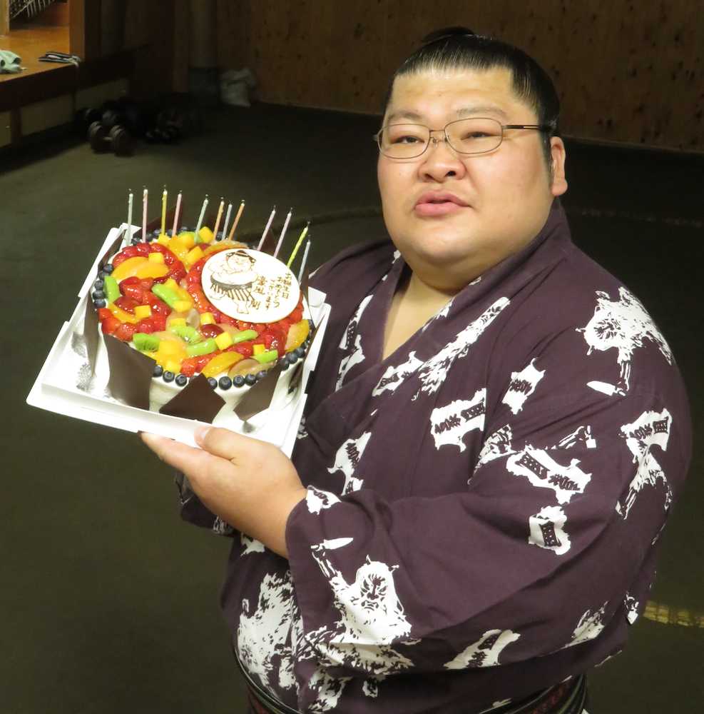 豪風、３９歳の誕生日“攻撃的な相撲”誓う「お客さんを魅了する」