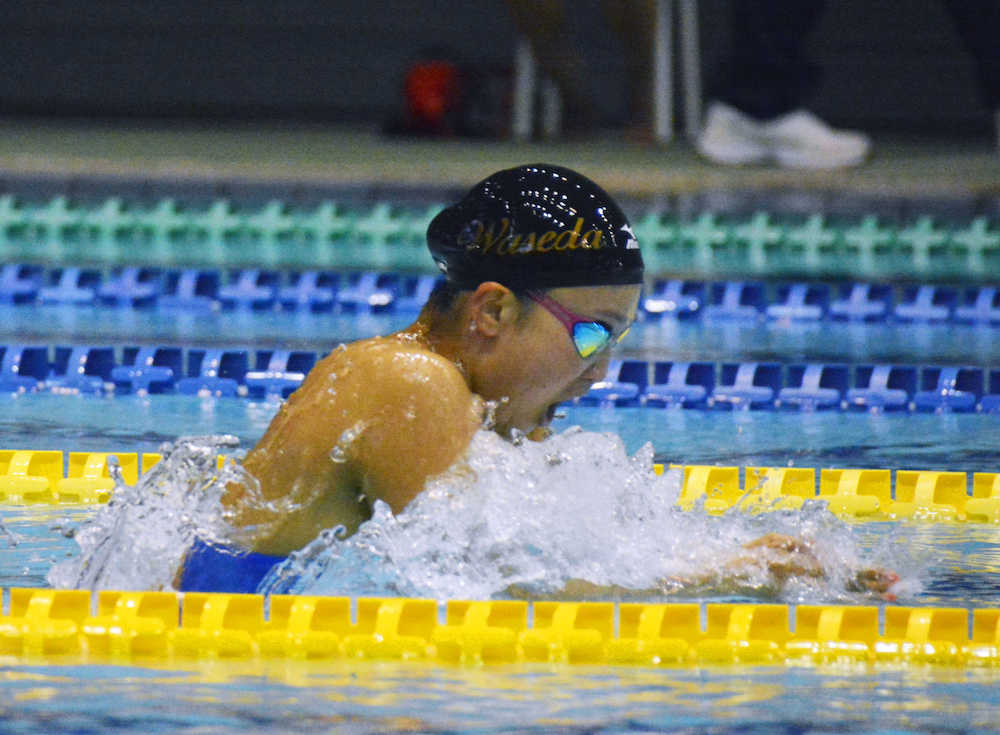 女子１００メートル平泳ぎに出場した早大・渡部香生子