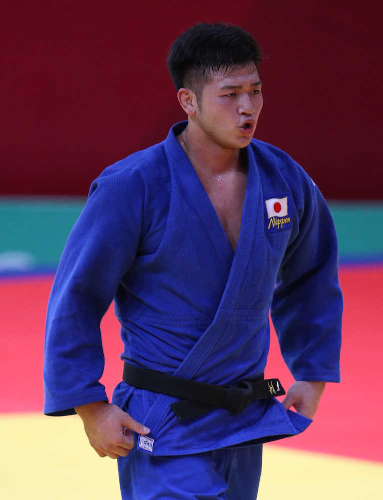 男子１００キロ級決勝、金メダルを獲得した飯田（撮影・小海途　良幹）