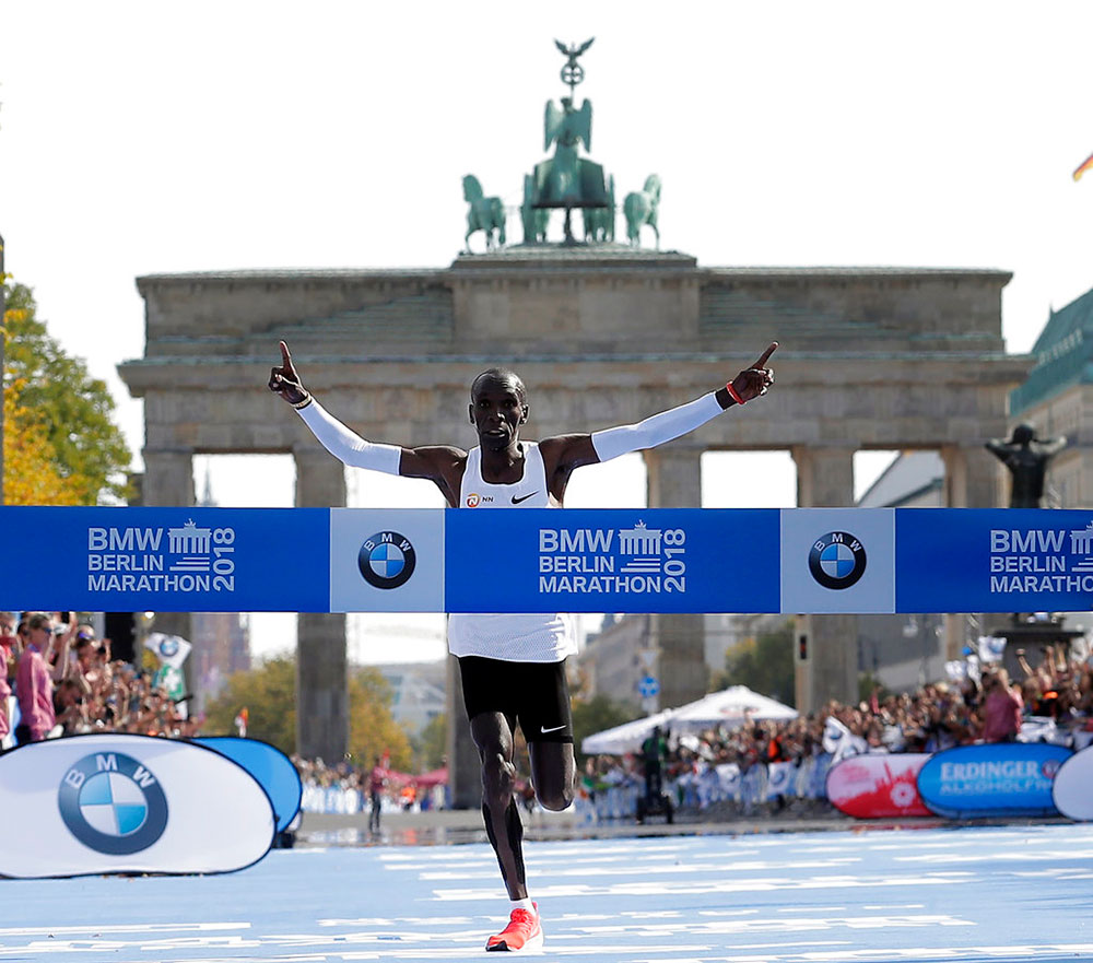 ベルリンマラソンで世界新記録を樹立したキプチョゲ（ＡＰ）