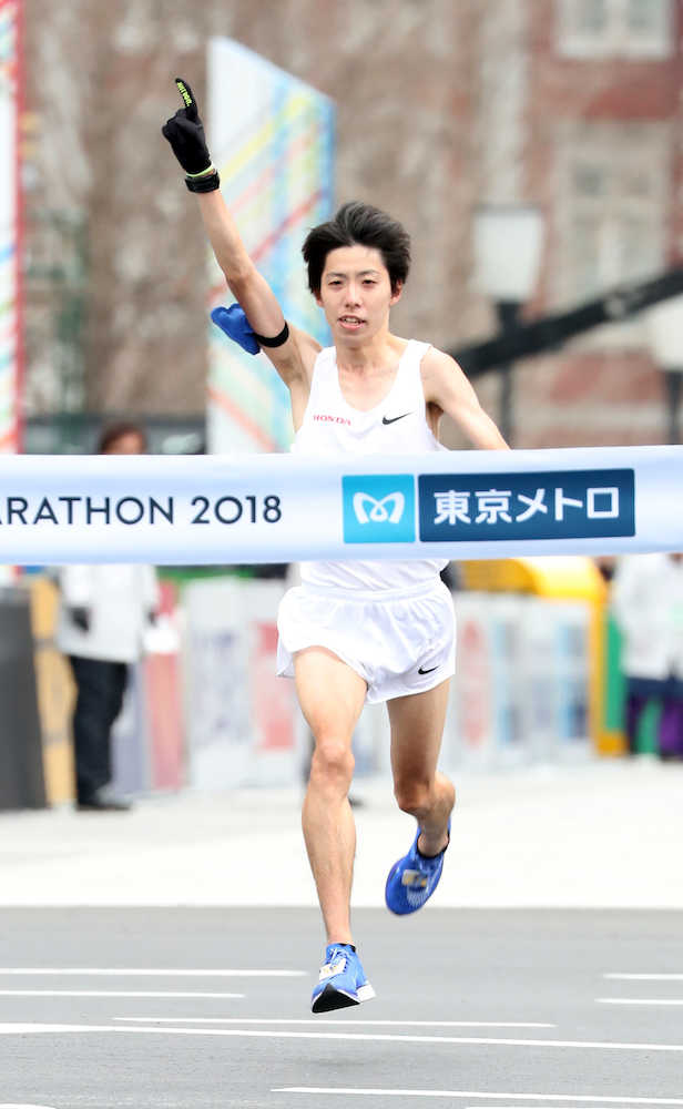 ２月の東京マラソンで１６年ぶりの日本新記録となる２時間６分１１秒をマークした設楽