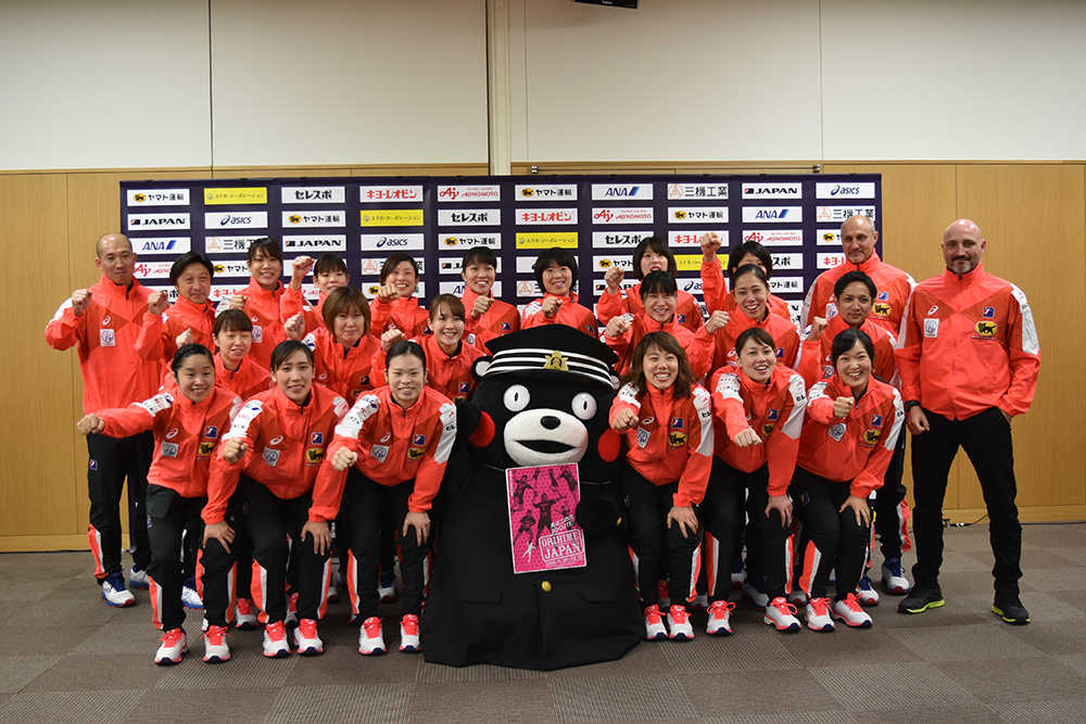 くまモン　ハンドボール女子代表「おりひめジャパン」を激励