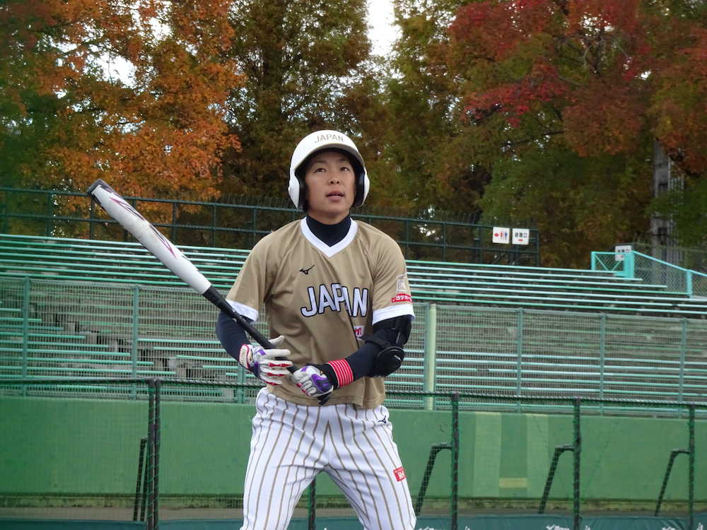 ＜ソフトボール女子日本代表強化合宿＞フリー打撃で快音を響かせた原田のどか外野手