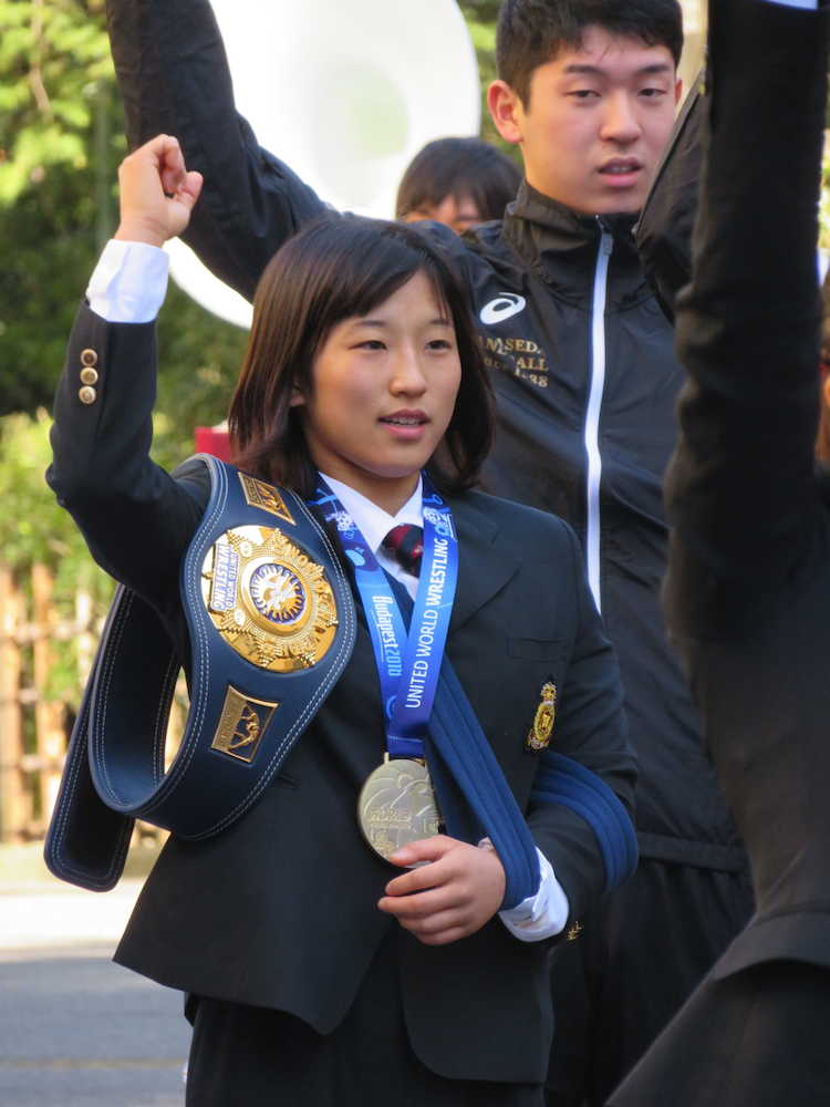 須崎が左肘脱臼　レスリング世界選手権女子５０キロ級２連覇