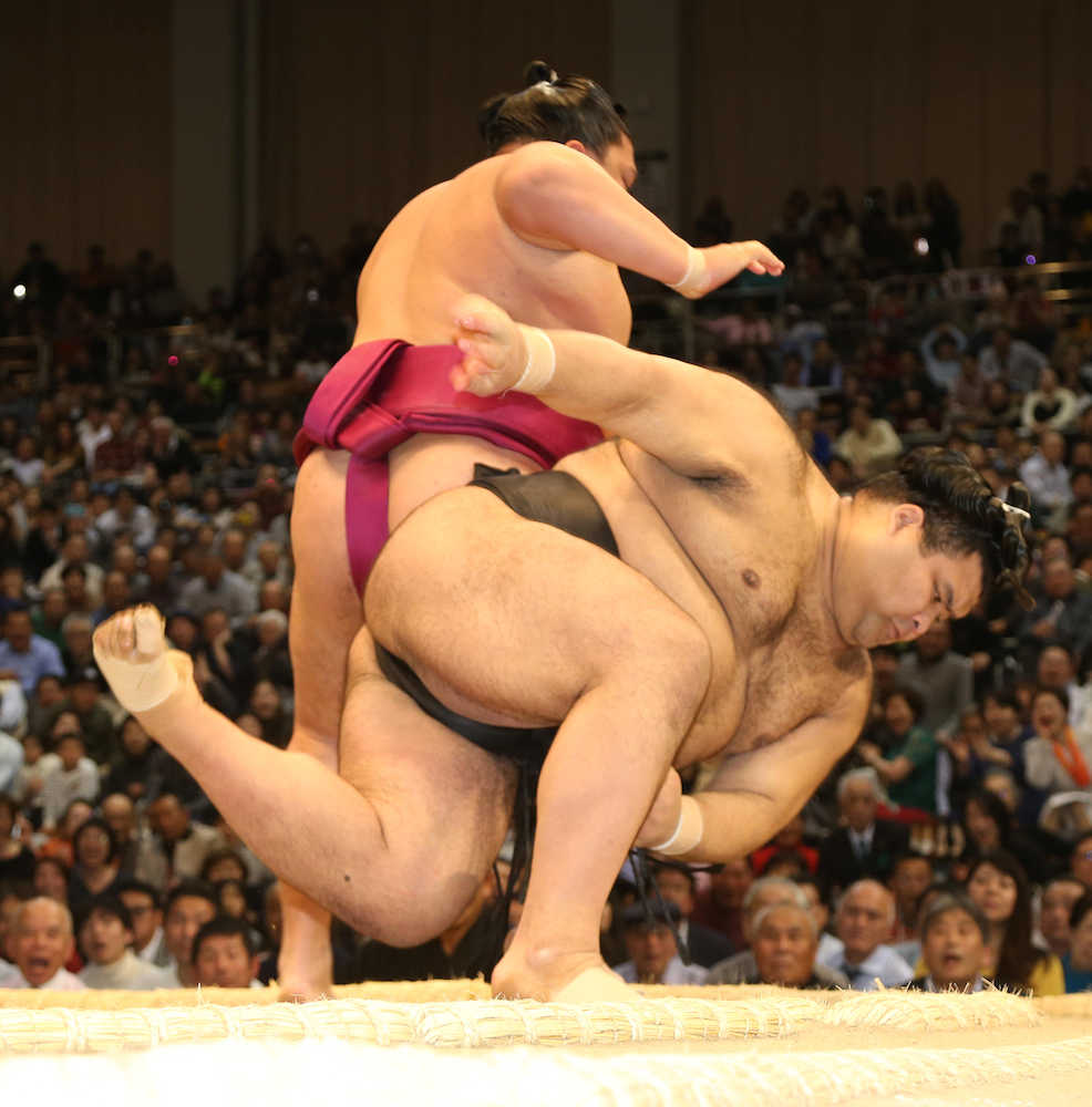 勝てば優勝決定戦も…高安　10秒立てず「必ずこの悔しさバネに」