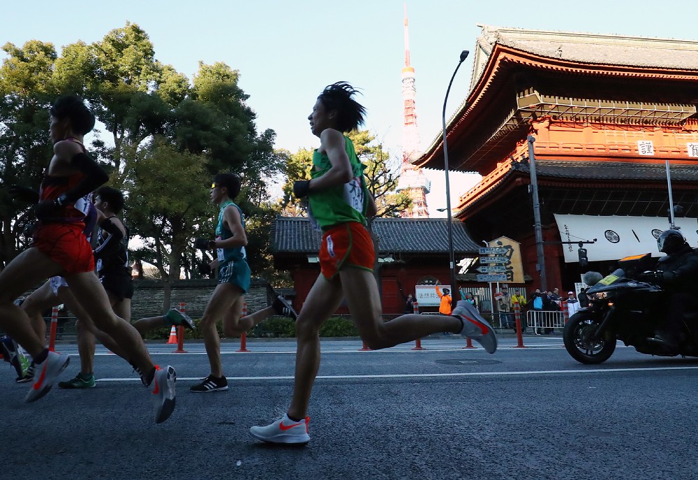 【画像・写真】【箱根駅伝１区】大東大・新井が魂のたすきリレー　転倒アクシデント乗り越え激走