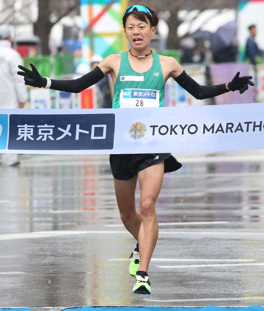 ＜東京マラソン＞日本人４位でゴールする神野大地（撮影・木村　揚輔）