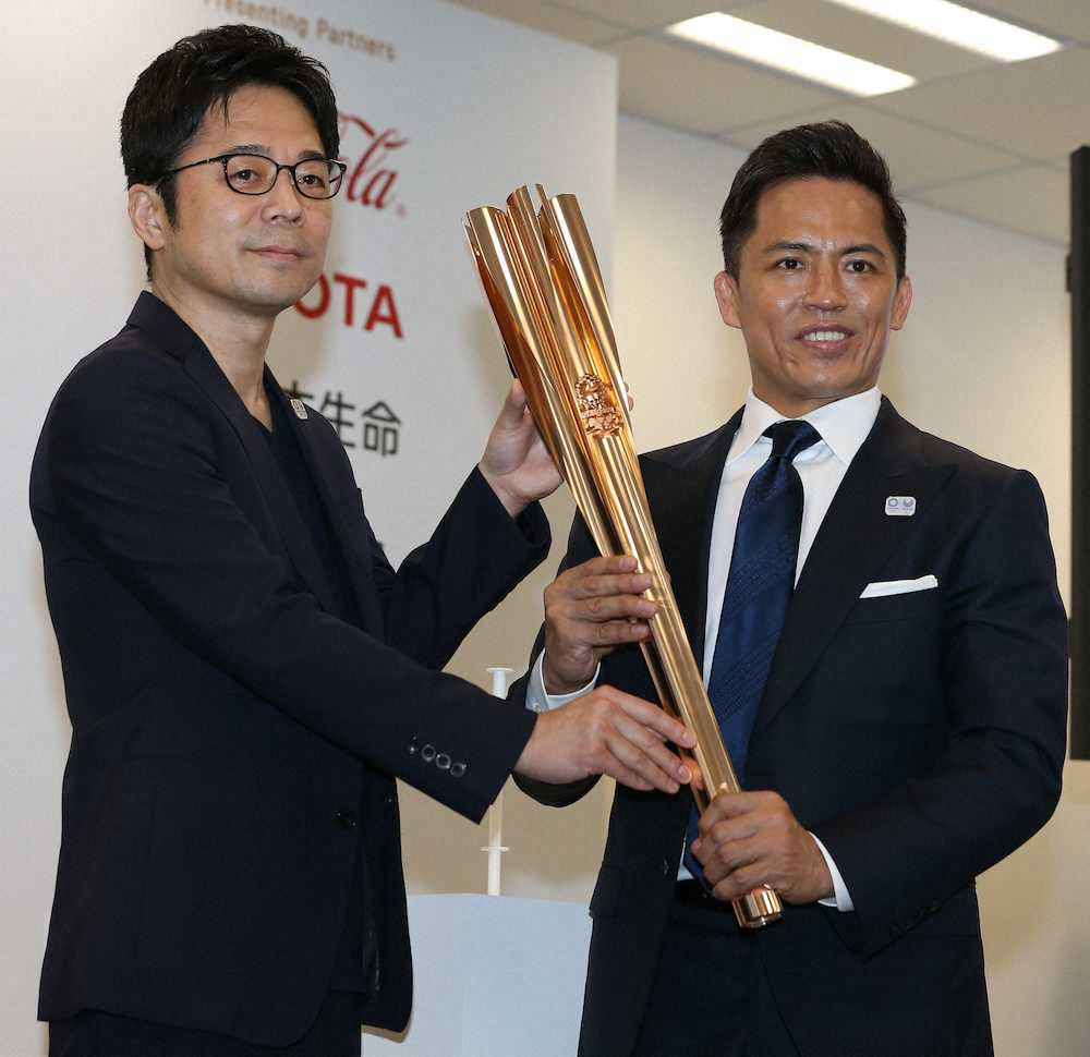 【画像・写真】東京五輪聖火リレーのトーチは「桜ゴールド」　公式アンバサダーは野村忠宏氏、石原さとみら