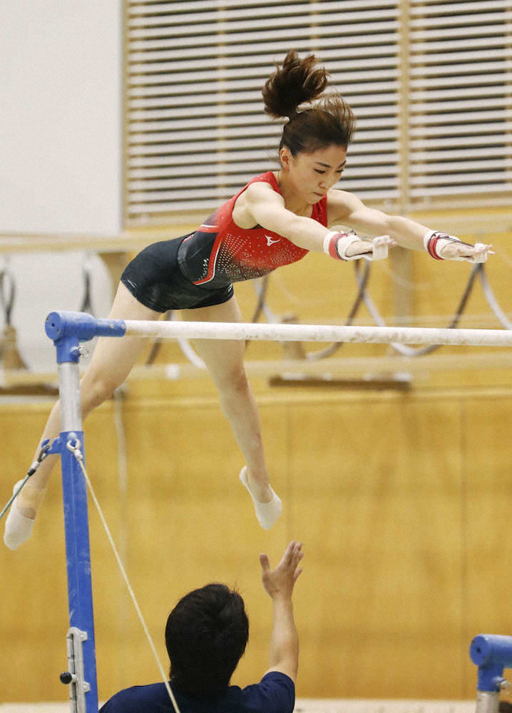 寺本“母の力”で五輪切符取る　体操女子日本代表合宿