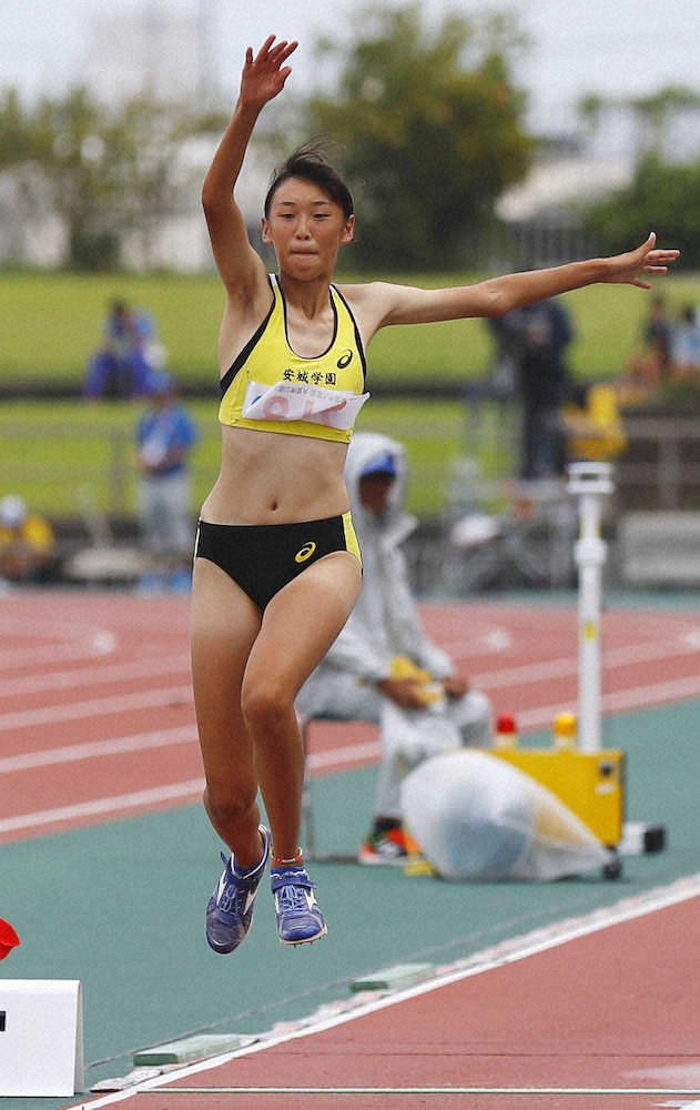 小寺　陸上女子三段跳び優勝、男子110障害は村竹制す