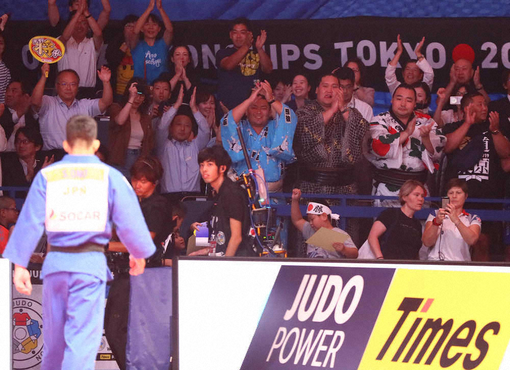 “勝利を呼ぶ男”!?鶴竜来場でバスケ男子に続き、柔道でも日本勢勝った