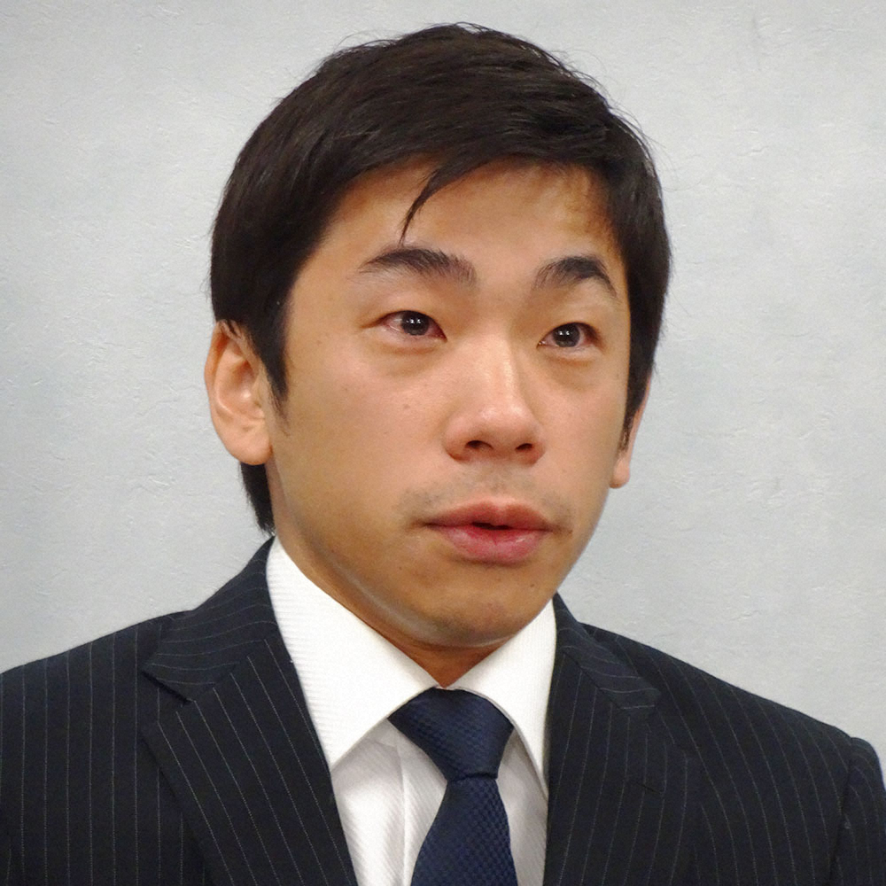 信成氏、涙目で女性コーチをモラハラ提訴　損害賠償請求額は1100万円