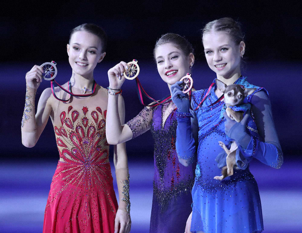 ロシアの“3天才”が女子初の1カ国表彰台独占、Vのコストルナヤ「とてもうれしい」
