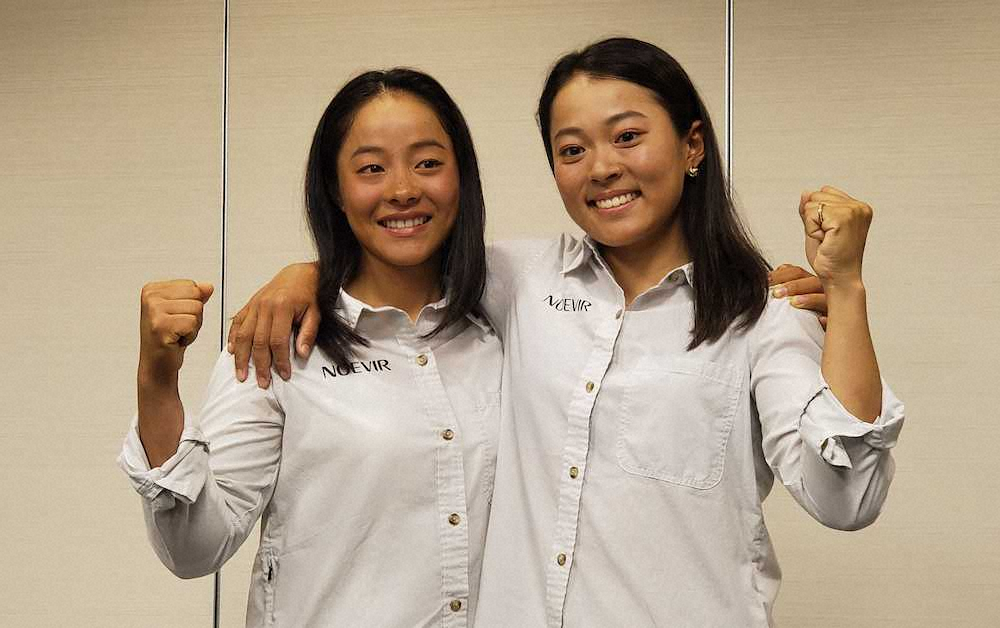 セーリング49erFX級女子で五輪代表に内定した山崎（左）と高野（撮影・中出健太郎）