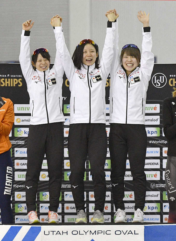 日本女子団体、世界新でV　世界距離別スケート第2日