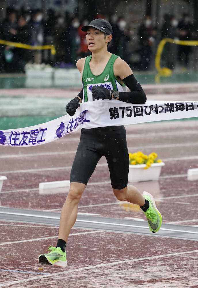 作田直也、日本人トップ4位で自己ベスト更新「焦らず自分のペースで…うまくハマった」