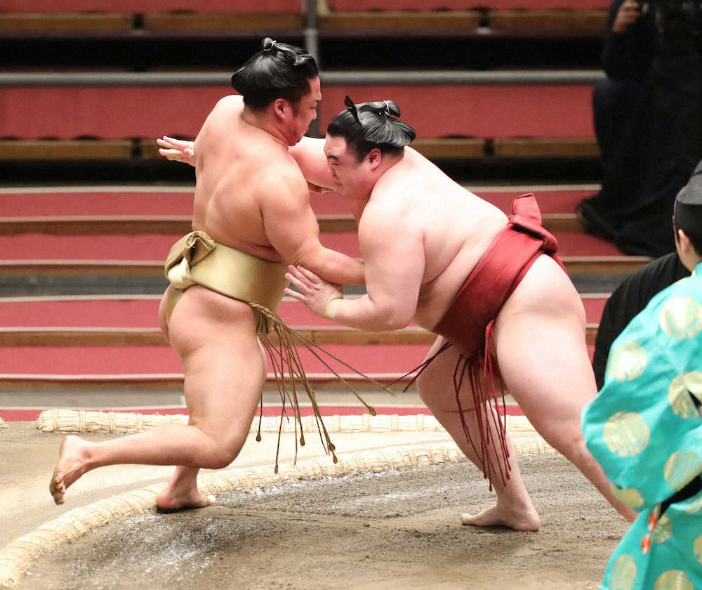 隆の勝“貴効果”で2敗死守　貴景勝ら“合併組”助言で武器確立&馬力アップ