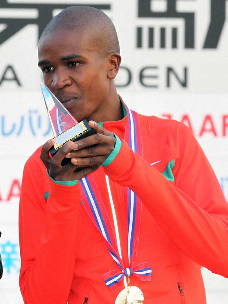 2011年11月、国際千葉駅伝で驚異的な走りを見せ優秀選手賞を受賞したケニア代表のエドウィン・モクア