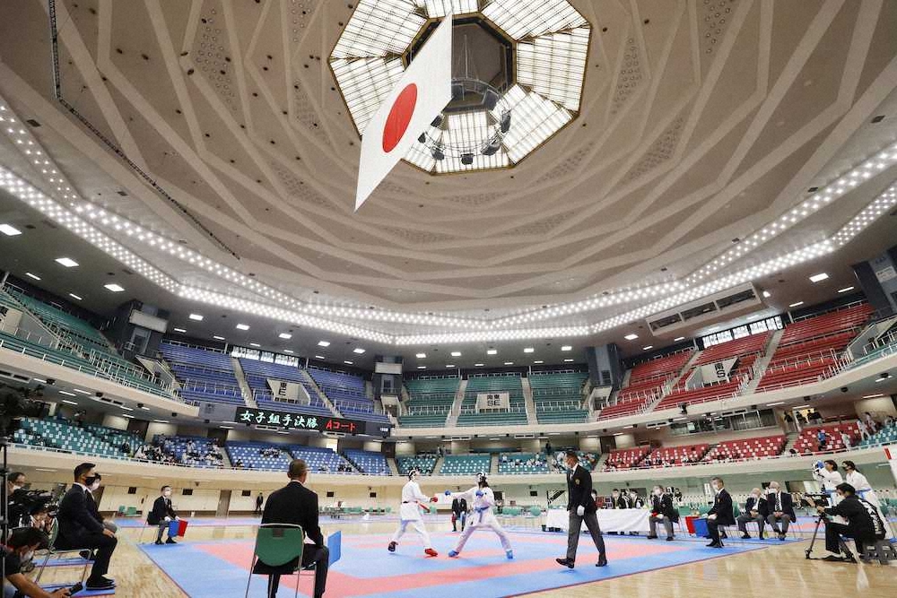 日本武道館の改修完了後、大会として初めて開かれた空手の関東大学選手権