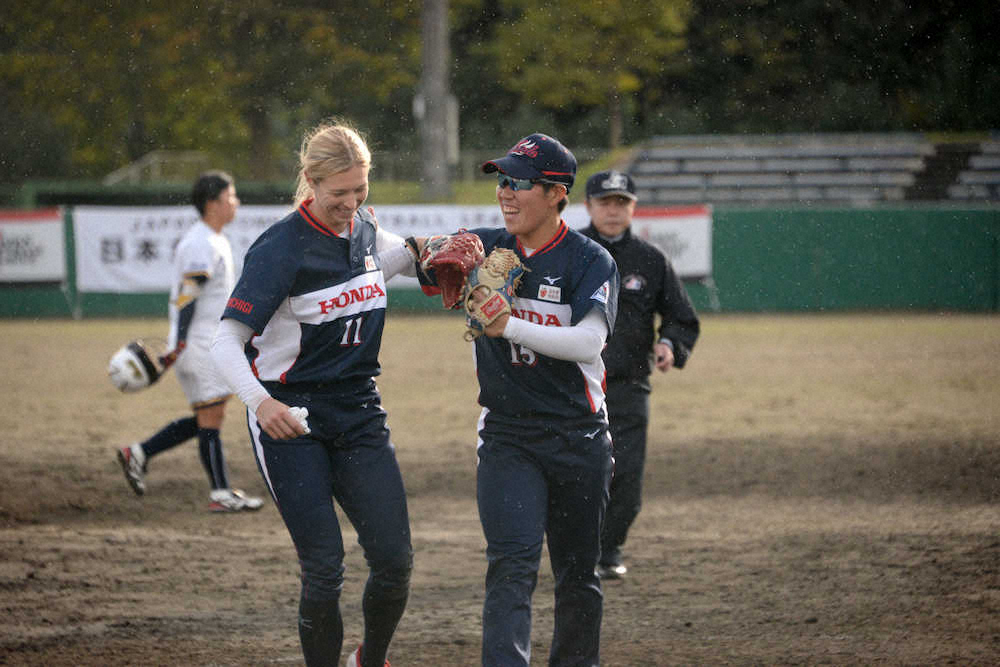 Honda　塚本初の2本塁打で決勝T進出　日本女子ソフト1部リーグ