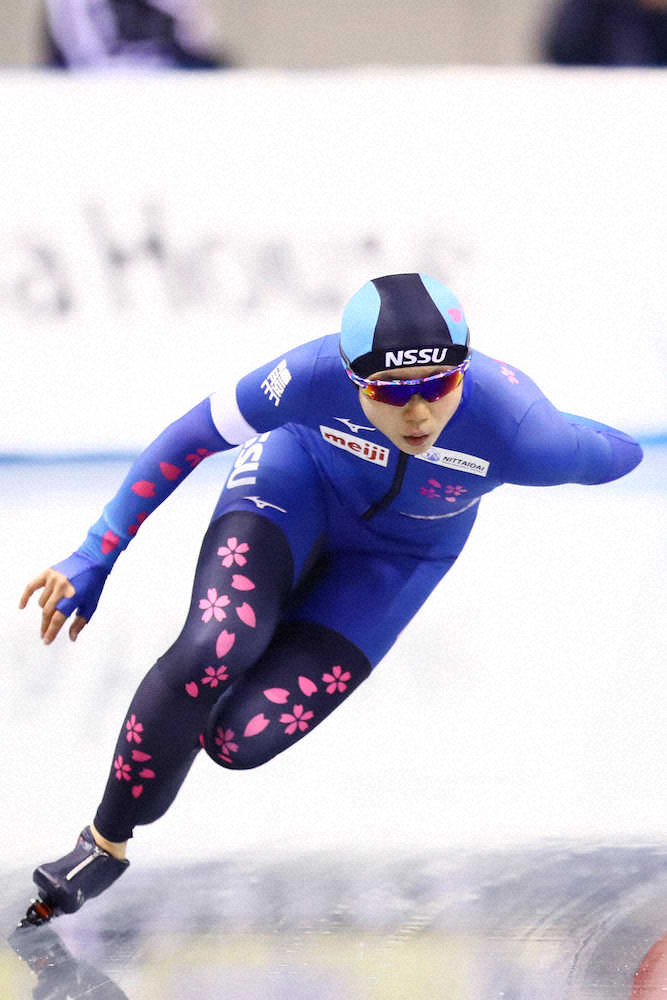 高木美帆　女子1500メートル5連覇　“脱力走法”で大会新「イメージに近い滑りができた」