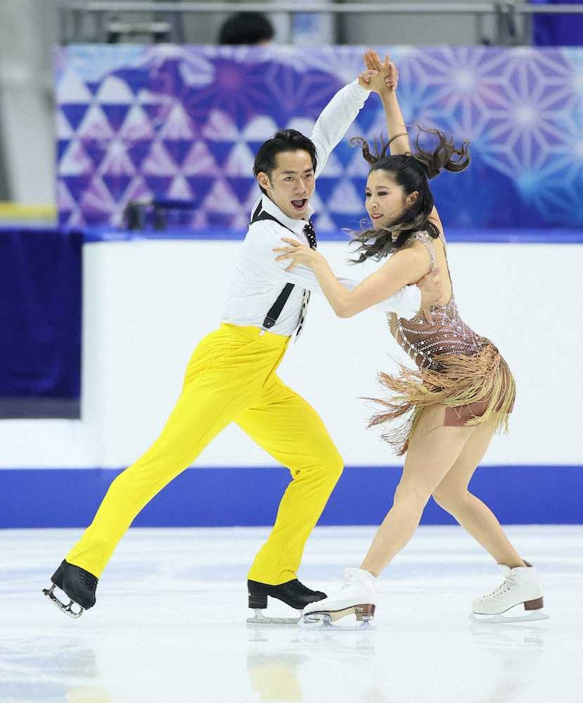 高橋大輔　アイスダンス転向初戦は笑顔の2位発進「上出来だった」