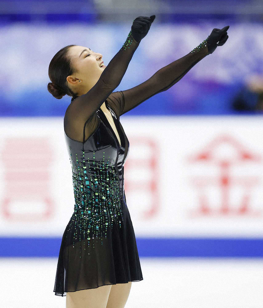 坂本花織がNHK杯初優勝、熱演マトリックスでタイトルつかんだ