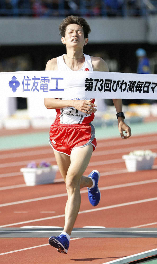 2018年3月、びわ湖毎日マラソンで日本人トップの7位に入った中村匠吾