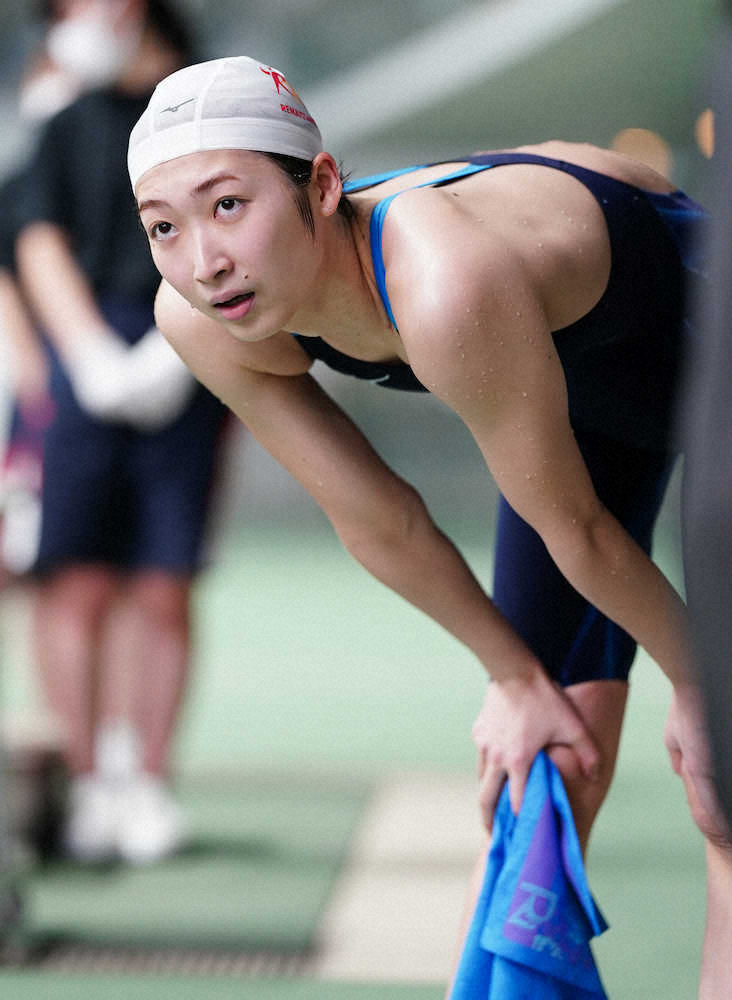 女子100メートル自由形決勝、レースを終え息を整える池江璃花子（撮影・小海途　良幹）