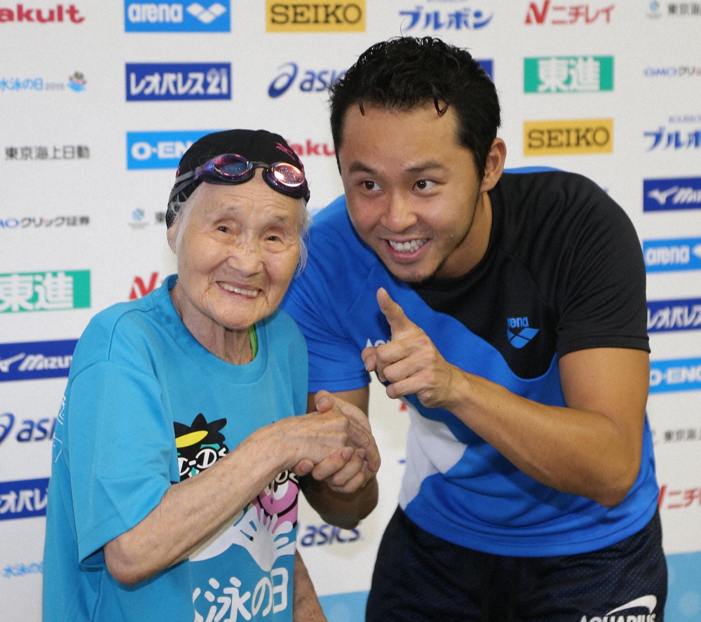 長岡三重子さんが死去　106歳　水泳の女性高齢記録保持者