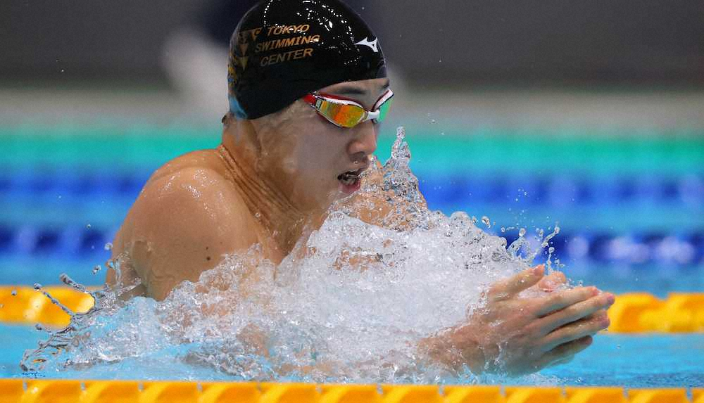 男子200メートル平泳ぎで日本記録に迫る2分6秒78で優勝した佐藤