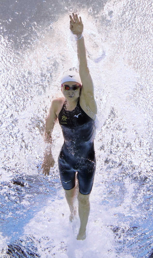 女子50メートル自由形決勝　2位の池江璃花子