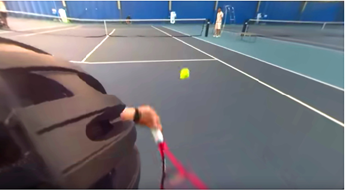 ネット中央に設置したカメラの映像に迫力がある車いすテニス