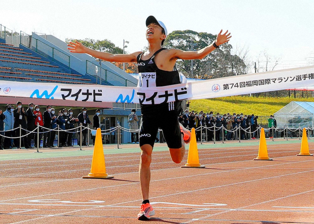昨年の福岡国際マラソンで初優勝した吉田祐也