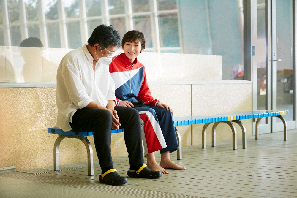 「SK―II」とのコラボレーション動画を公開した池江璃花子（左）と監督を務めた是枝裕和氏