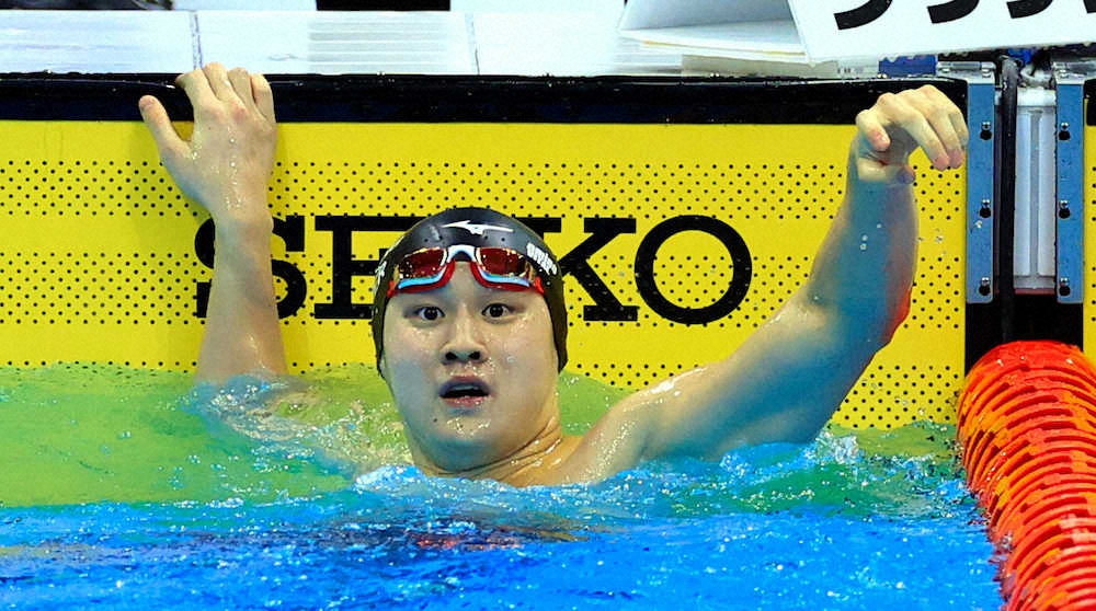 競泳日本選手権兼東京五輪代表選考会第2日、男子100メートル平泳ぎ決勝で優勝した佐藤