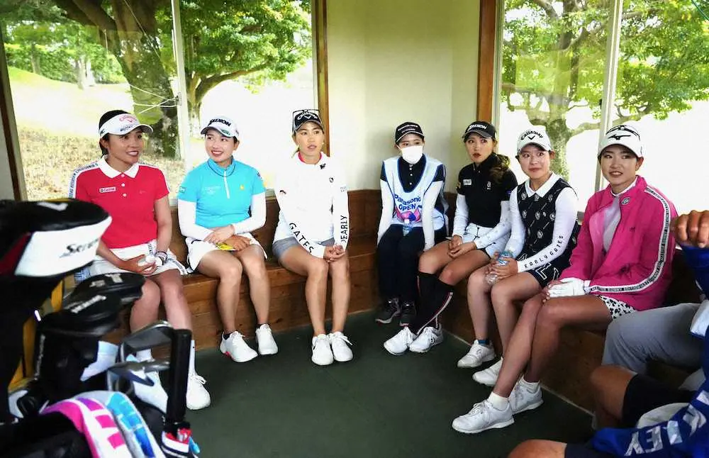 古江が単独首位浮上　西村、上田、原英、大里が2打差の2位　女子ゴルフ　パナソニック・オープン