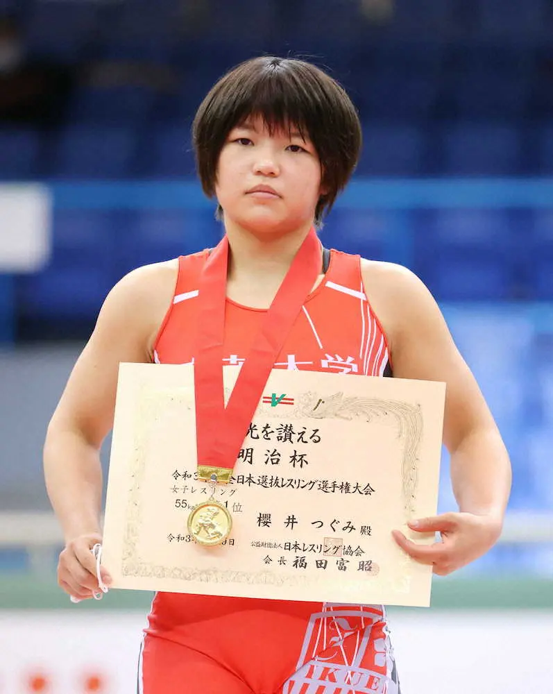 レスリング女子55キロ級・19歳桜井、初Vで代表入り　女子68キロ級は20歳の宮道が代表決定