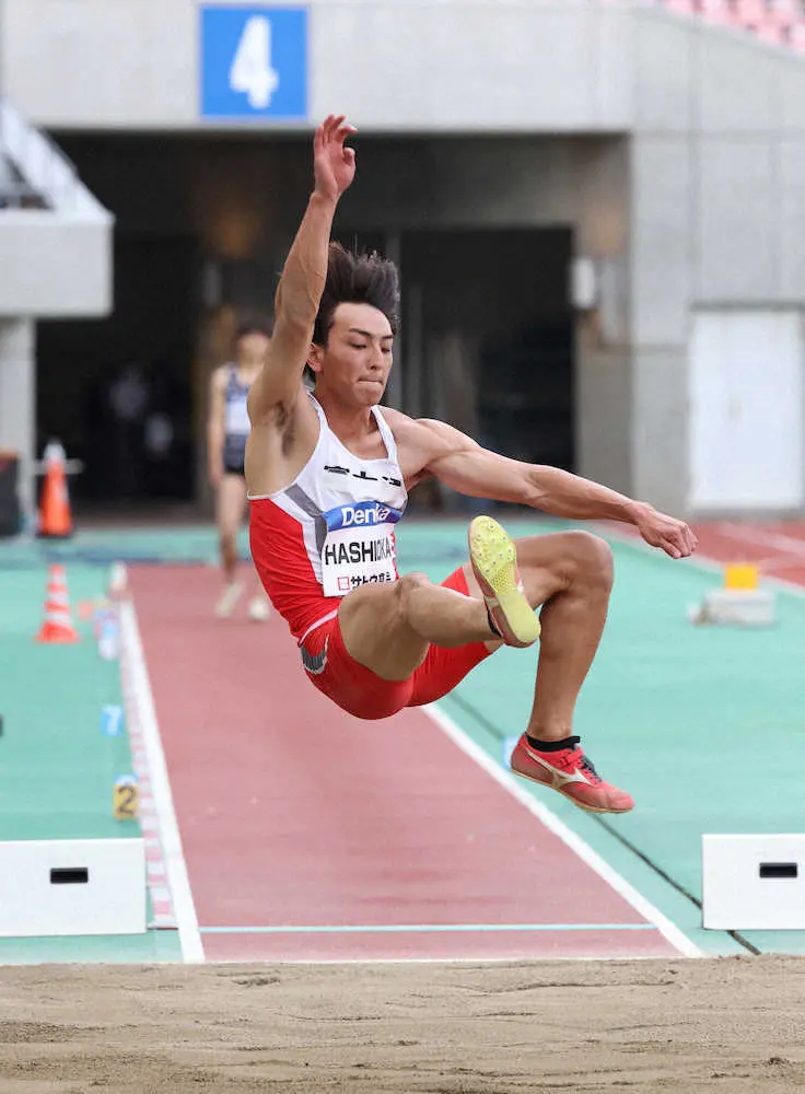 男子走り幅跳び・橋岡、唯一8メートル超えV　女子1500メートルは田中制した