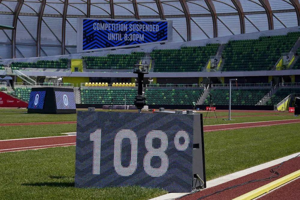 気温が42度にまで上がった陸上・全米選手権の競技会場（AP）