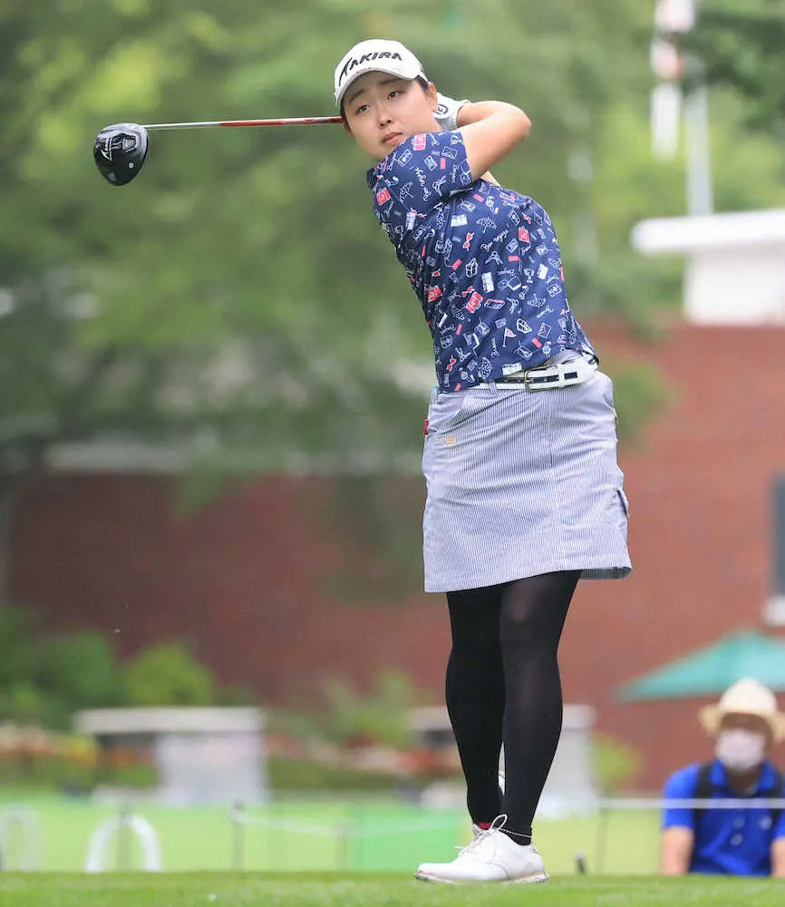 小滝水音は雨で輝く!!黄金世代10人目Vへ首位と1打差2位発進