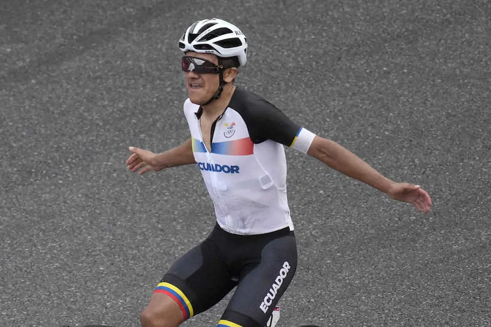 自転車男子ロードでカラパスが優勝　エクアドル勢初制覇　日本の新城は35位