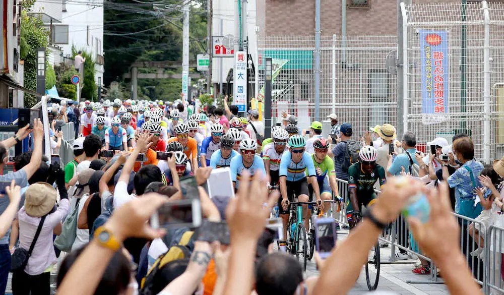 自転車　新城が35位「たくさんの応援が力になった。こんなに日の丸を見たレースはない」