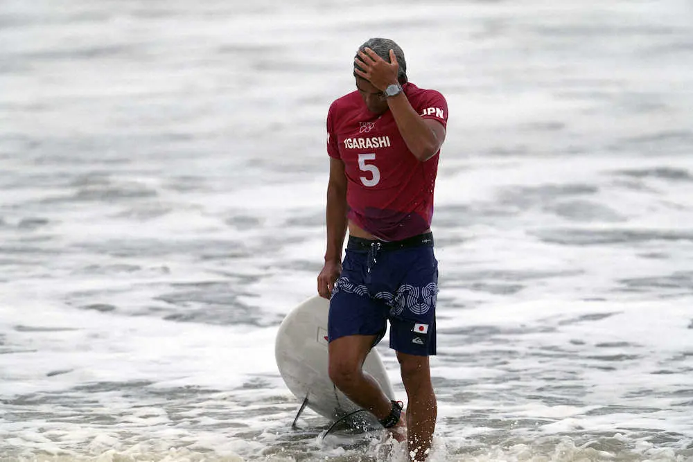 サーフィン男子・五十嵐カノア　決勝で敗れ銀　「プランうまくいかず…それがサーフィン」