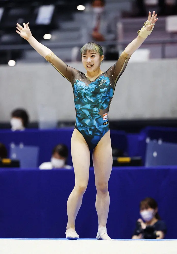 体操女子代表・平岩優奈　出場選手の集合写真公開　「ここまでこれたこととても幸せ」