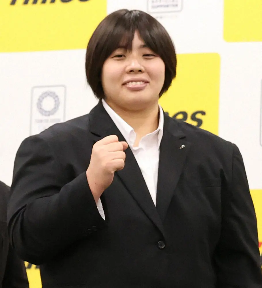 柔道・素根　合わせ技一本で決勝進出　女子78キロ超級・塚田真希以来の「金」にあと１