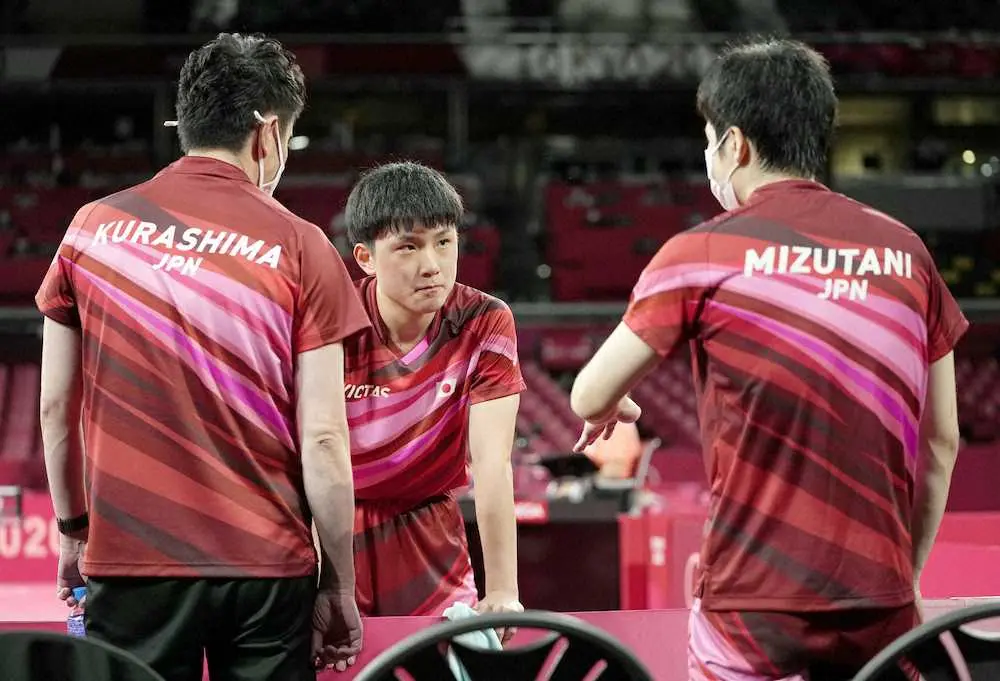 張本智和「最後はメダルを獲って笑って終わりたい」　卓球男子団体、ドイツに惜敗し3位決定戦へ　